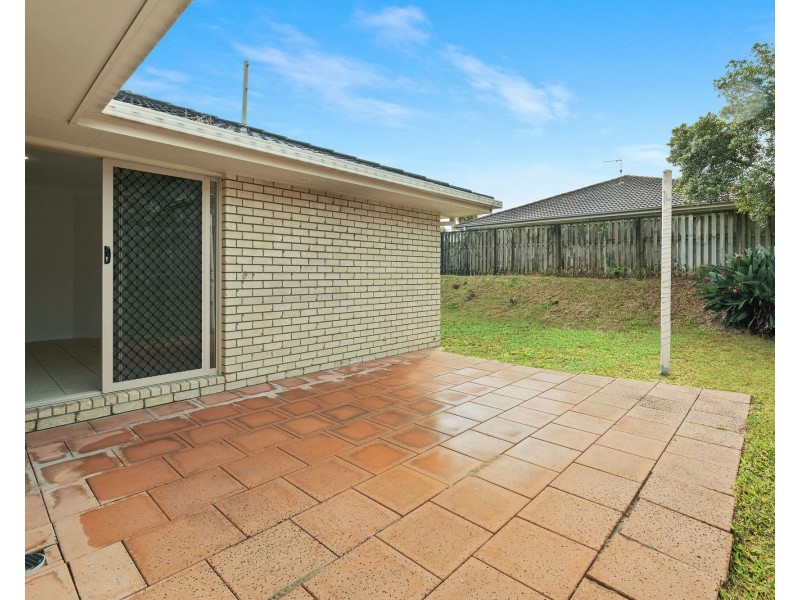 17 Beaumont Crescent, Pacific Pines QLD 4211