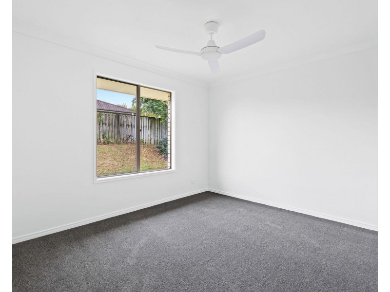 17 Beaumont Crescent, Pacific Pines QLD 4211