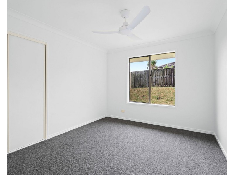 17 Beaumont Crescent, Pacific Pines QLD 4211