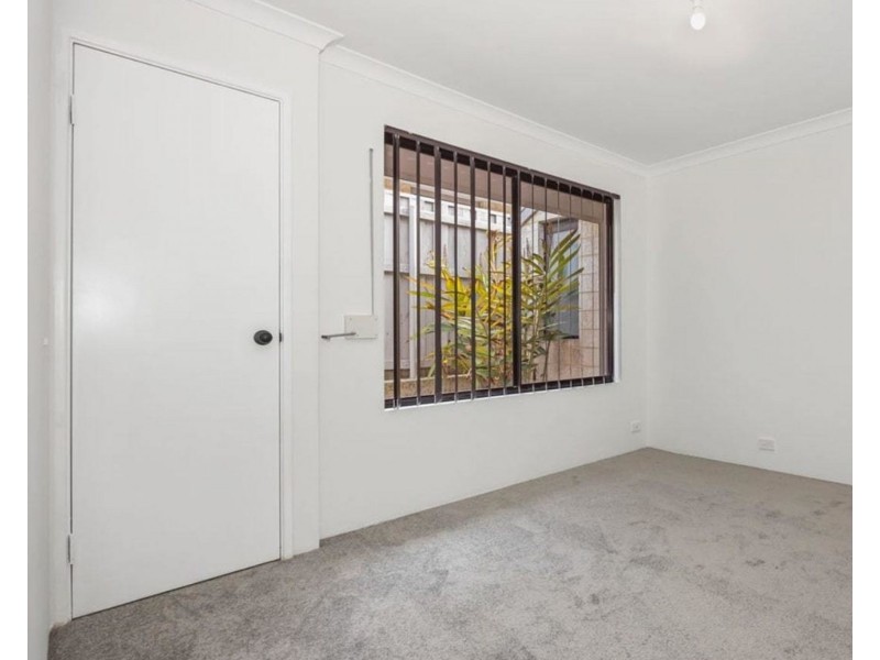 4 Coree Lane, Ellenbrook WA 6069