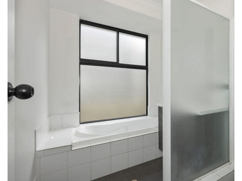 4 Coree Lane, Ellenbrook WA 6069