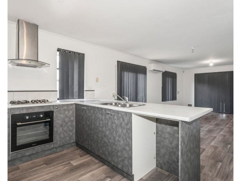 4 Coree Lane, Ellenbrook WA 6069