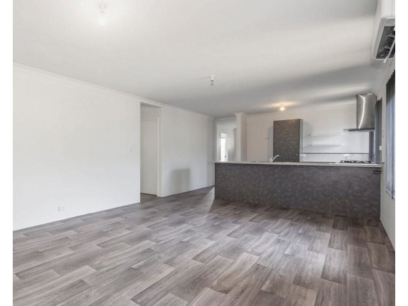 4 Coree Lane, Ellenbrook WA 6069