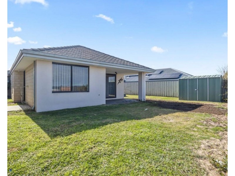 4 Coree Lane, Ellenbrook WA 6069