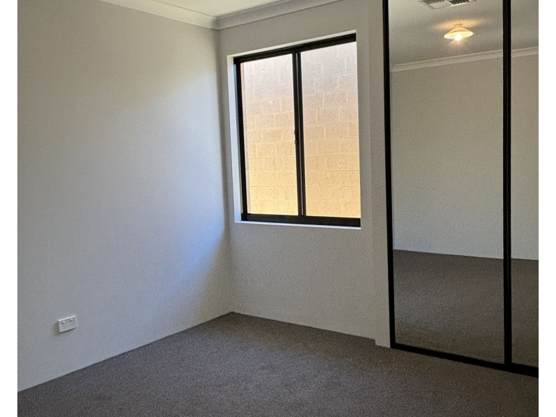 1 Killarney Close, Connolly WA 6027
