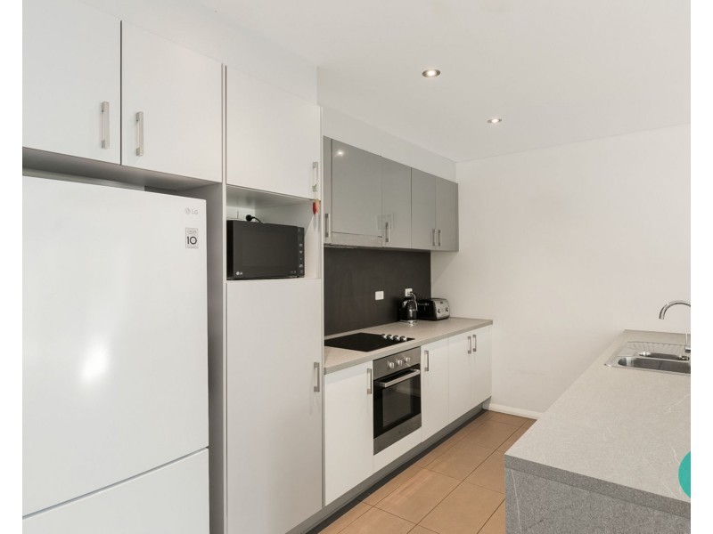 16/30 Lambeth Circle, Wellard WA 6170