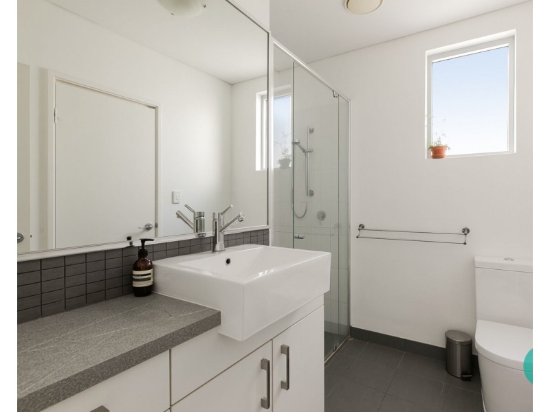 16/30 Lambeth Circle, Wellard WA 6170