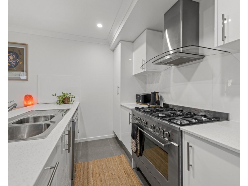 33 Redhead street, Doolandella QLD 4077