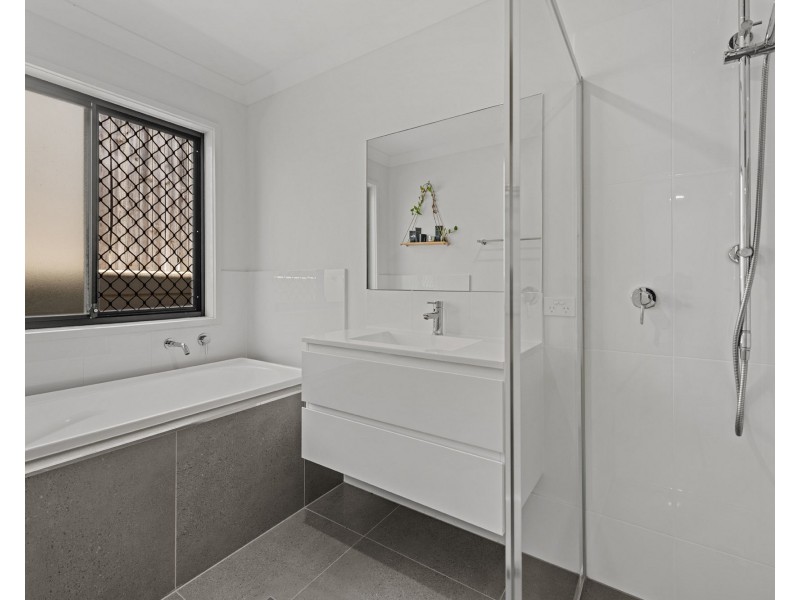 33 Redhead street, Doolandella QLD 4077