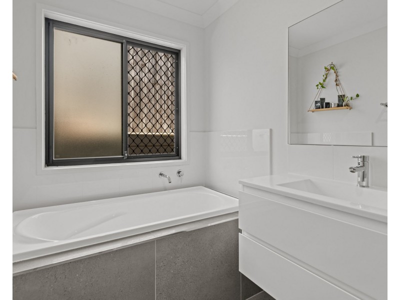 33 Redhead street, Doolandella QLD 4077