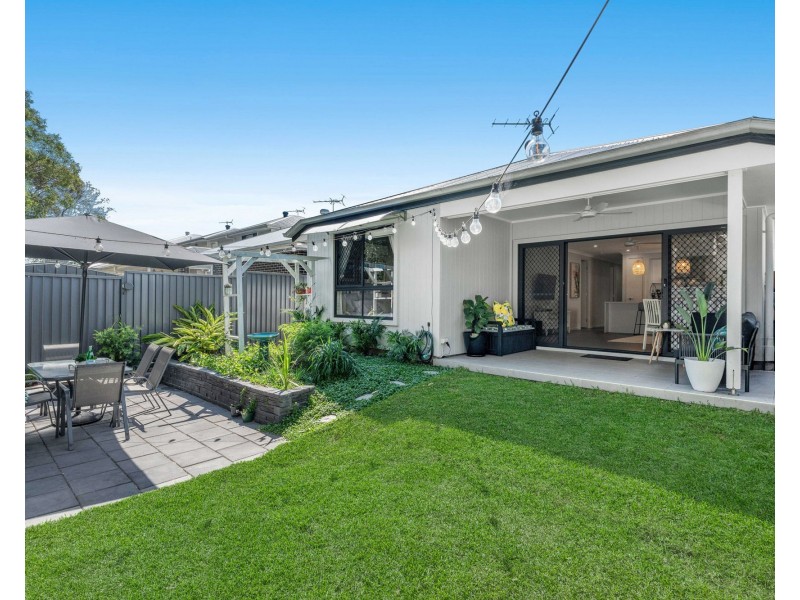 6 Ruchi Place, Wynnum West QLD 4178