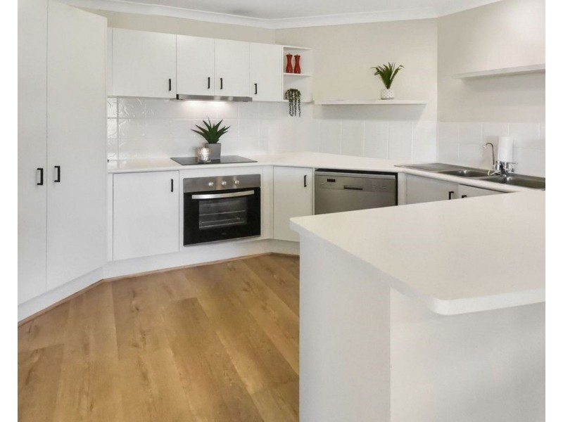 17 Midway Terrace, Pacific Pines QLD 4211