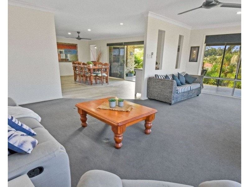 17 Midway Terrace, Pacific Pines QLD 4211