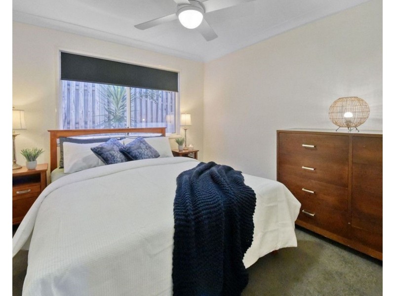 17 Midway Terrace, Pacific Pines QLD 4211
