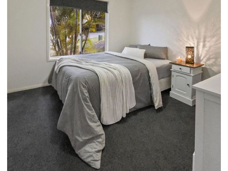 17 Midway Terrace, Pacific Pines QLD 4211