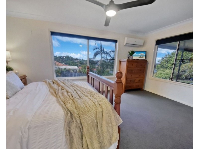 17 Midway Terrace, Pacific Pines QLD 4211
