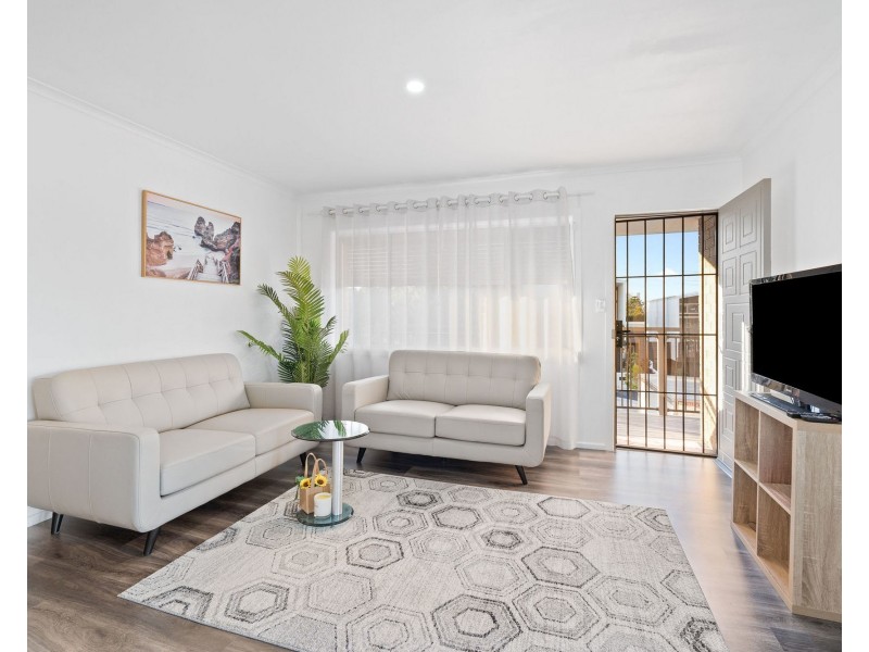 28 Ferguson Avenue, Labrador QLD 4215