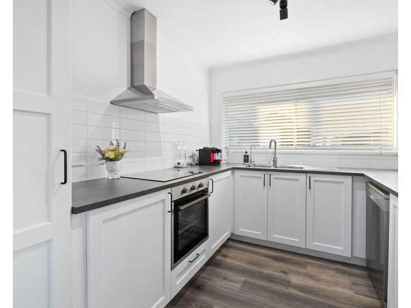 28 Ferguson Avenue, Labrador QLD 4215