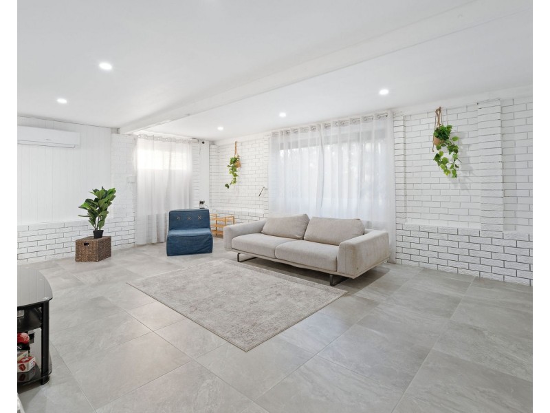 28 Ferguson Avenue, Labrador QLD 4215