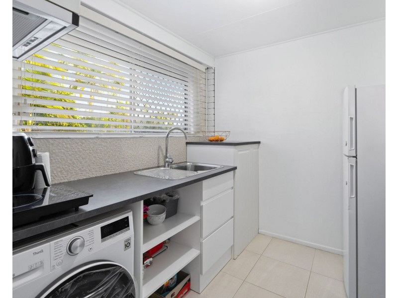 28 Ferguson Avenue, Labrador QLD 4215