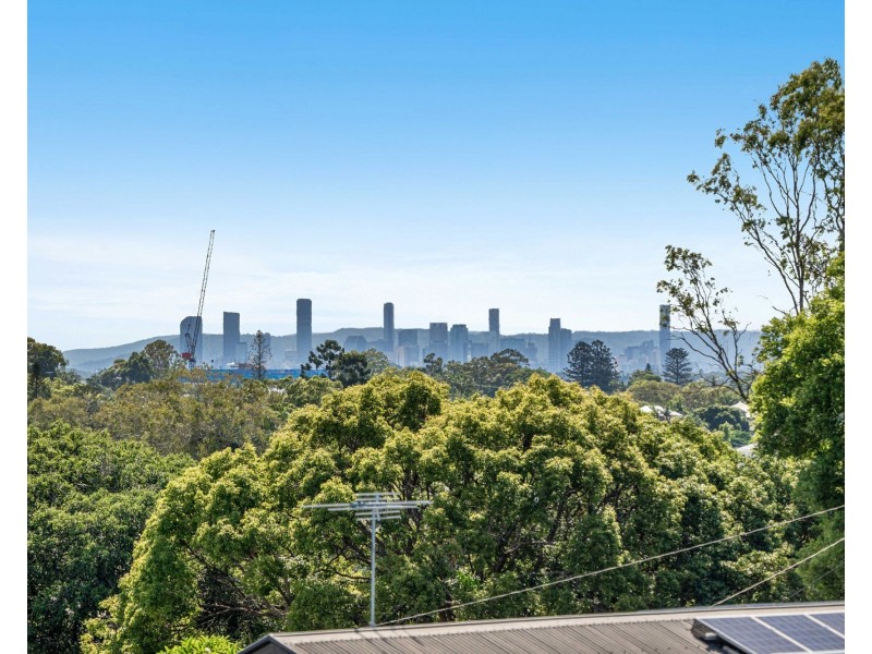 7 Berringar Street, Wynnum QLD 4178