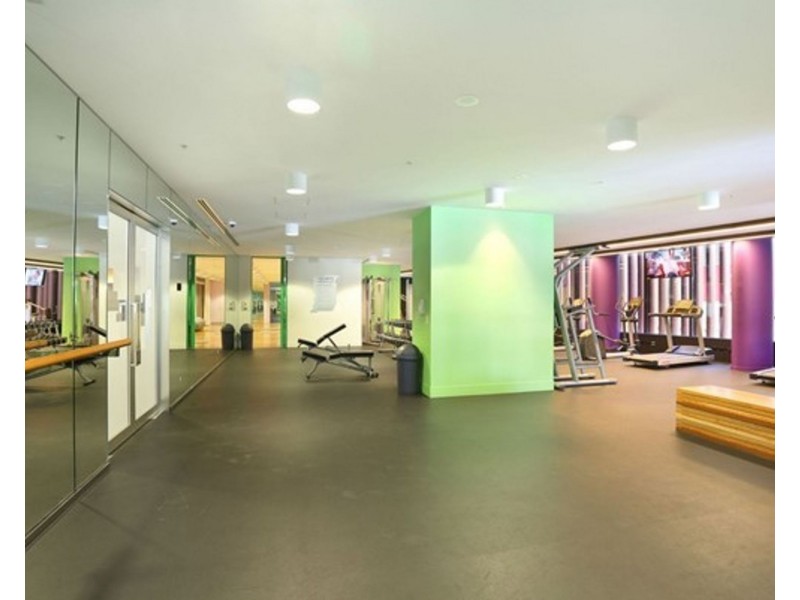 1702S/241 Harbour Esplanade, Docklands VIC 3008