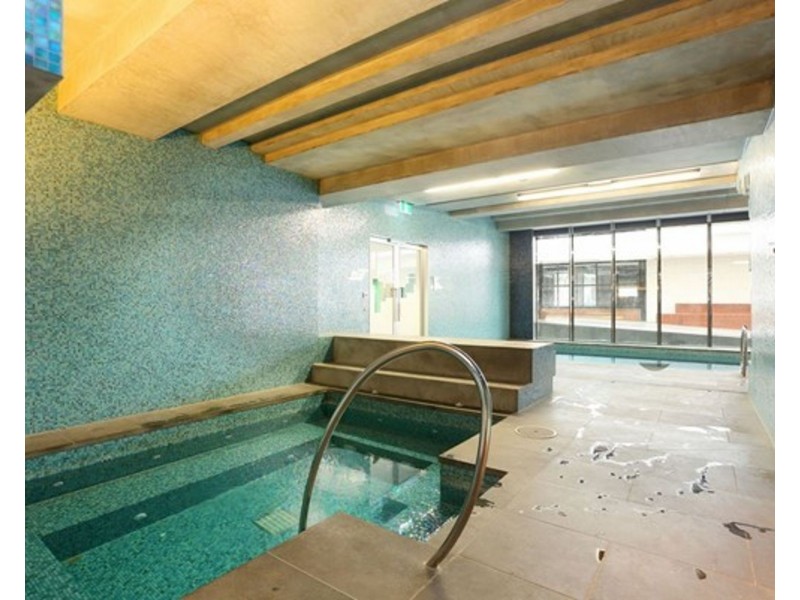 1702S/241 Harbour Esplanade, Docklands VIC 3008