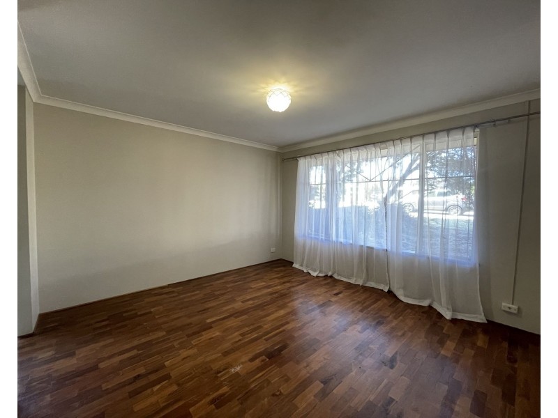 10 Goomarl Street, Dudley Park WA 6210