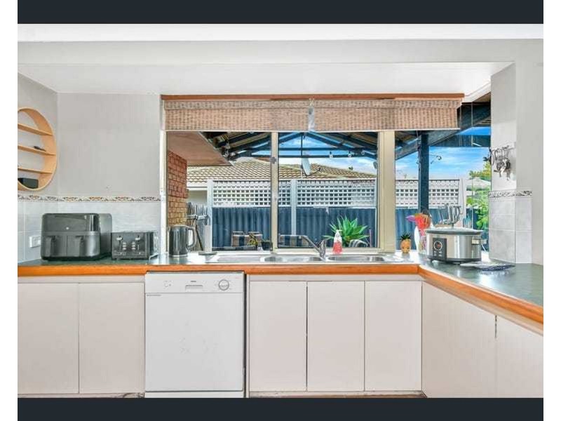 10 Goomarl Street, Dudley Park WA 6210