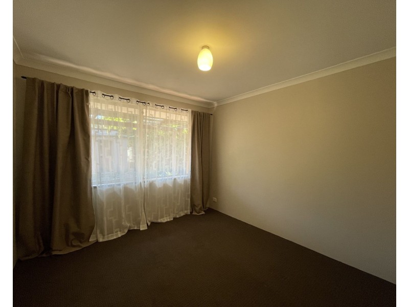 10 Goomarl Street, Dudley Park WA 6210