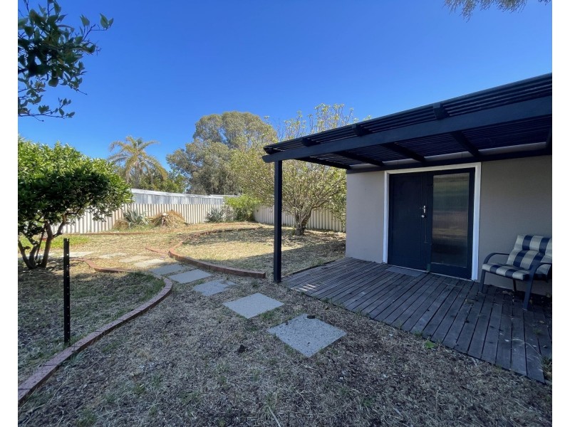 10 Goomarl Street, Dudley Park WA 6210