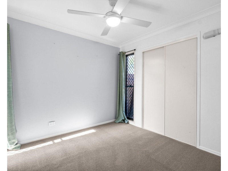 8 Orchard Cres, Springfield Lakes QLD 4300