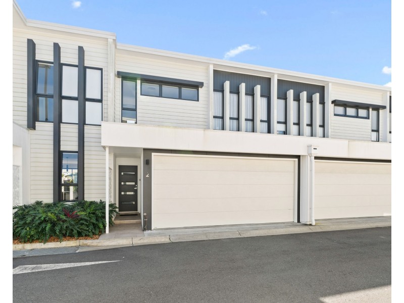 2/4A HANSFORD ROAD, Coombabah QLD 4216