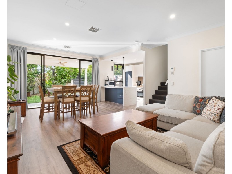 2/4A HANSFORD ROAD, Coombabah QLD 4216