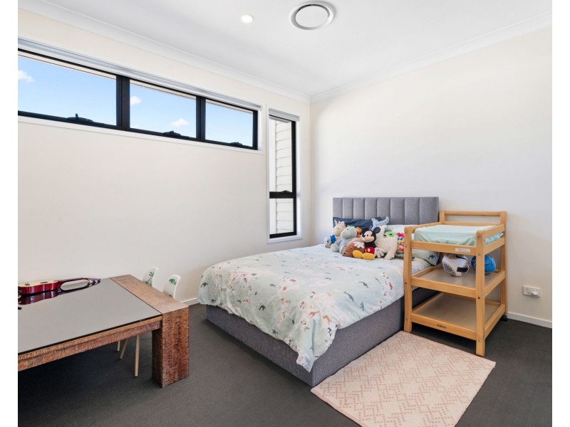 2/4A HANSFORD ROAD, Coombabah QLD 4216