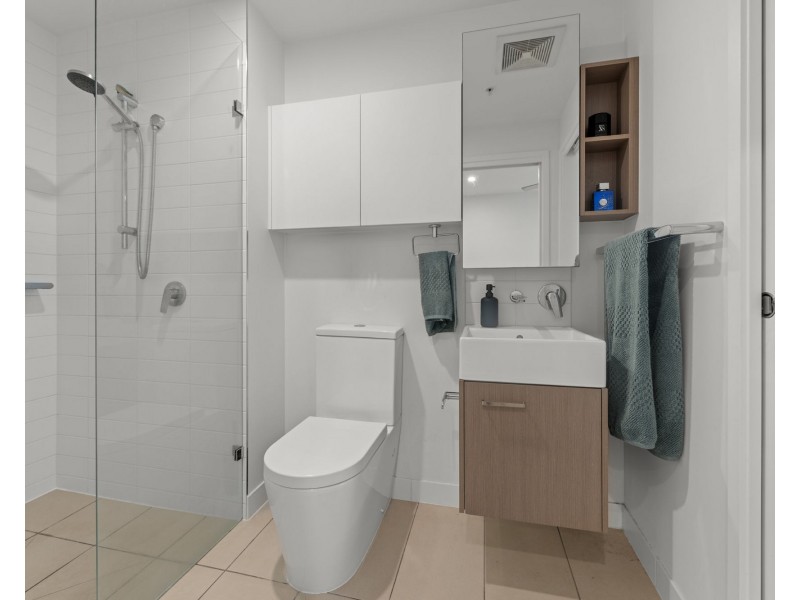 3102/16 Aspinall Street, Nundah QLD 4012