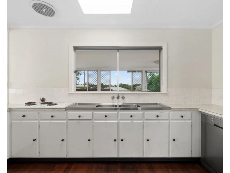 195 Hamilton Road, Wavell Heights QLD 4012