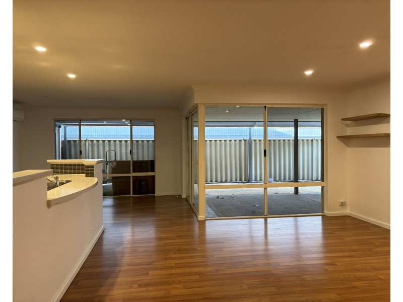 21 Shelburne Gardens, Ridgewood WA 6030