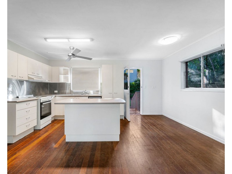 9 Marlua Avenue, Moffat Beach QLD 4551