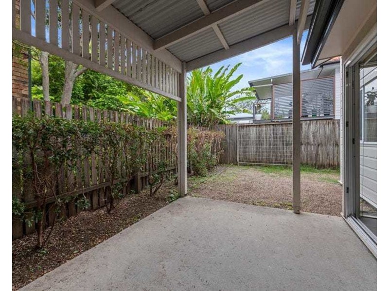 18 Hants Street, Hamilton QLD 4007