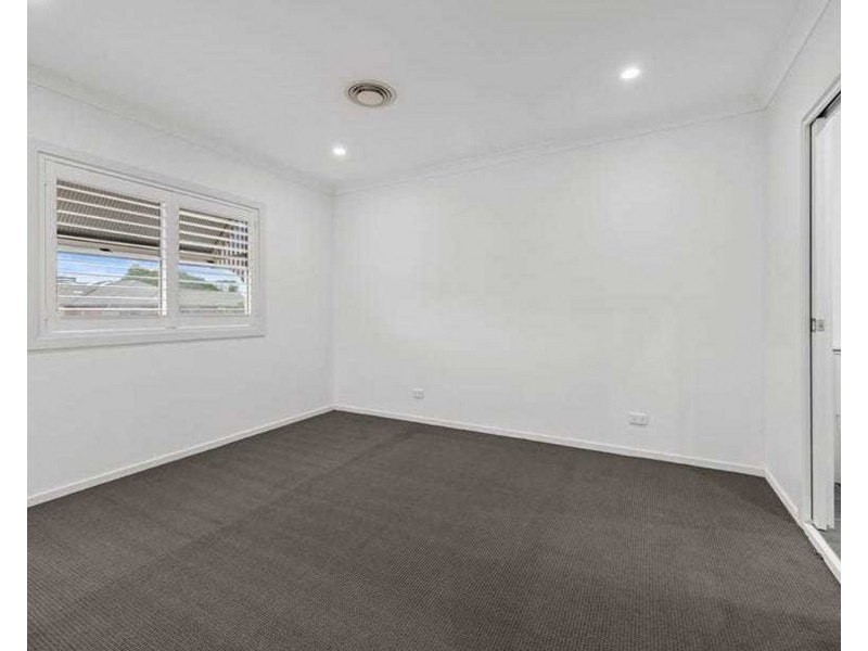 18 Hants Street, Hamilton QLD 4007