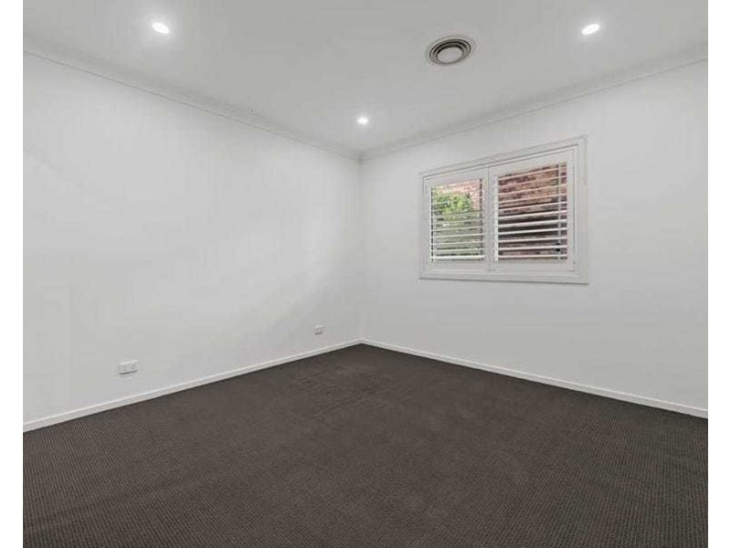 18 Hants Street, Hamilton QLD 4007