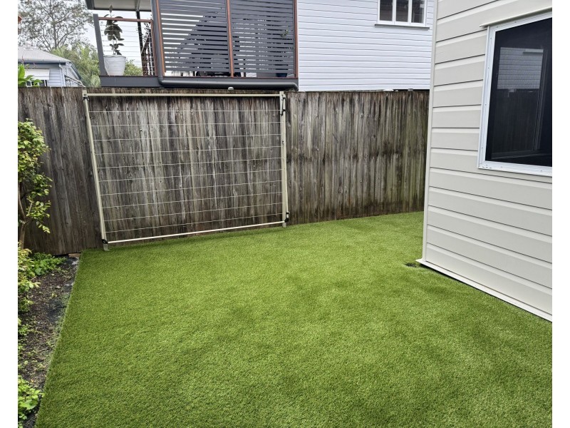 18 Hants Street, Hamilton QLD 4007