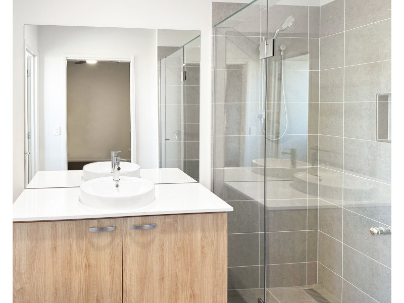 74 Vassallo Drive, Rosewood QLD 4340