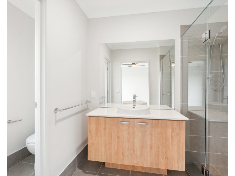 74 Vassallo Drive, Rosewood QLD 4340