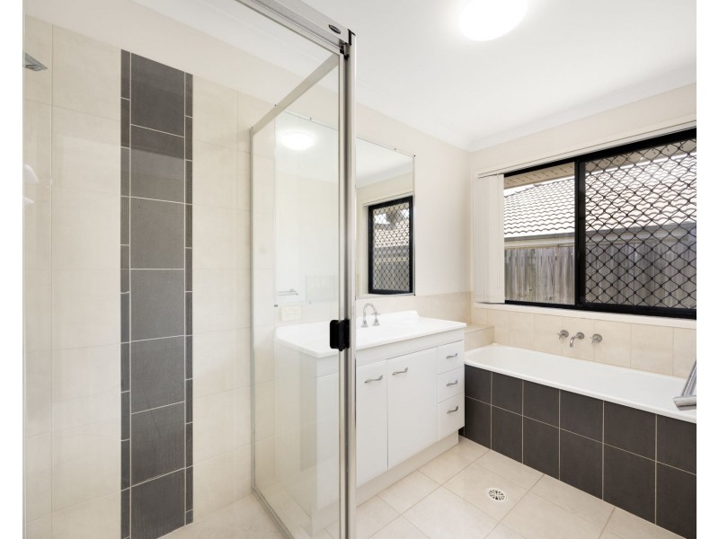 10 Oregano close, Griffin QLD 4503