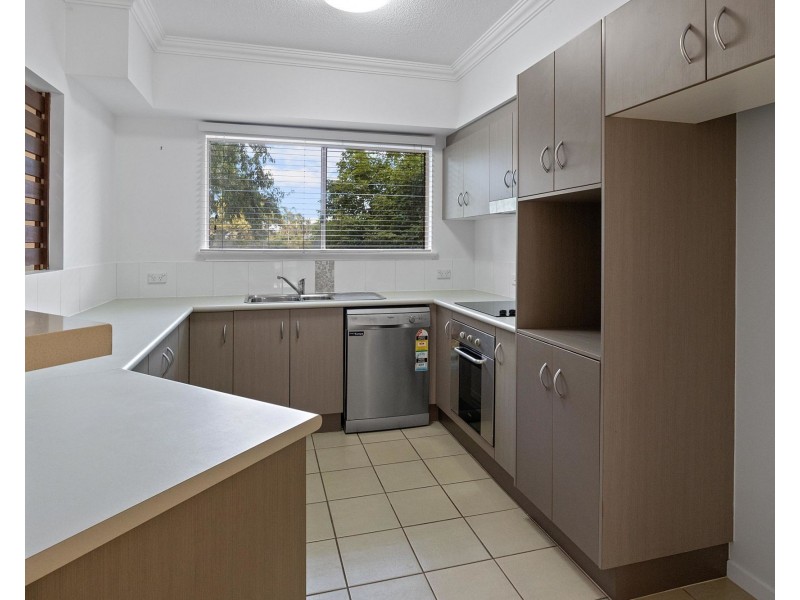 214/55-57 Clifton Road, Clifton Beach QLD 4879
