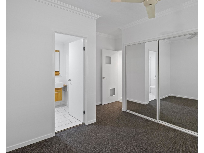 214/55-57 Clifton Road, Clifton Beach QLD 4879