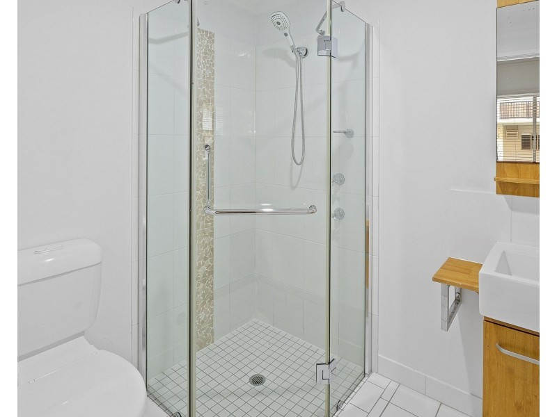 214/55-57 Clifton Road, Clifton Beach QLD 4879