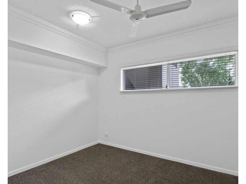 214/55-57 Clifton Road, Clifton Beach QLD 4879